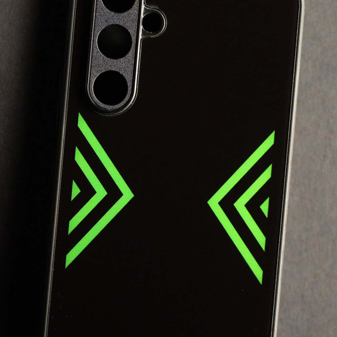 Lasergreen – Protective LED Phone Case with Green Line Glow